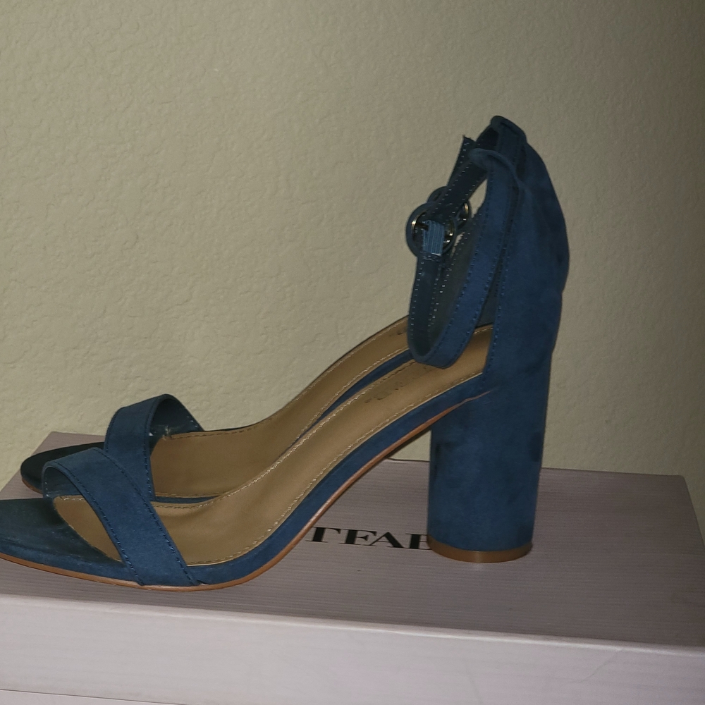 Slate Blue Cylindrical Heel Sandals - Picture 5 of 16